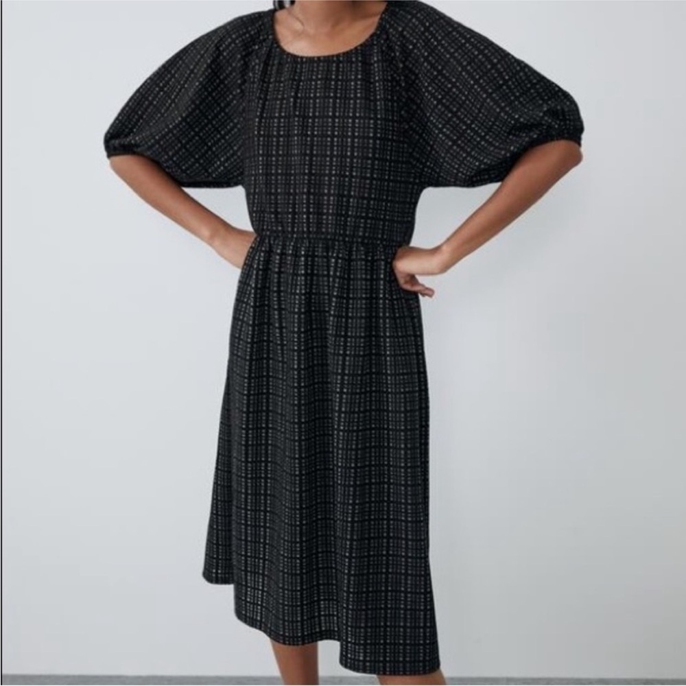 ZARA black and white textured puff sleeve dress size Small
